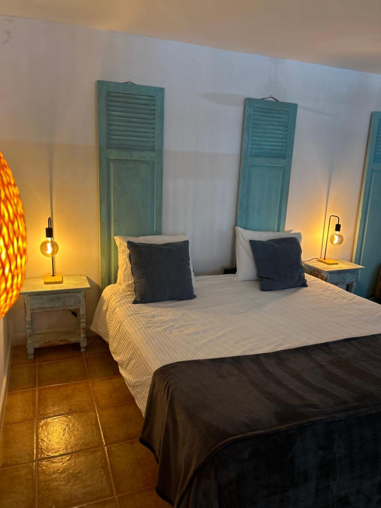 Large Studio Apartment! กอสตา เตกีสเซ ภายนอก รูปภาพ